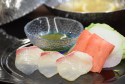 鍋物:寒鰤ハーブシャブ