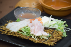 鍋物:鱧と赤海老の魚しゃぶ