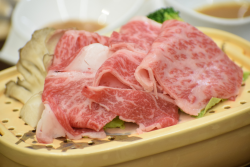 蒸物:佐賀牛温泉せいろ蒸し 『佐賀県産畜産三種』 佐賀牛 若楠豚 有田鶏 季節野菜