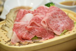 蒸物:佐賀牛温泉せいろ蒸し 佐賀牛ロース肉 湯葉 舞茸 レタス ブロッコリー 胡麻ポン酢 青紫蘇ドレッシング