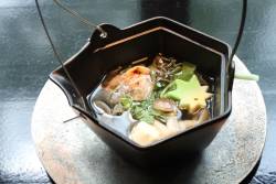 土瓶蒸し 甘鯛焼取り、順菜、玉湯葉