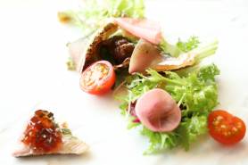 本日の鮮魚のマリネ~スパイシーサラダ、コーヒージュレ~
