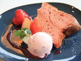 いちごのシフォンケーキ【600円/税別】