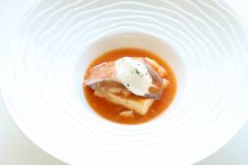前菜:嬉野豆腐のポシェ ~マグレ鴨、アメリケーヌソース~