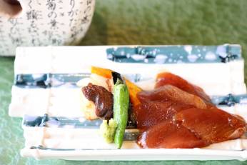 漬け鮪の炭火焼き 山葵 野菜三種